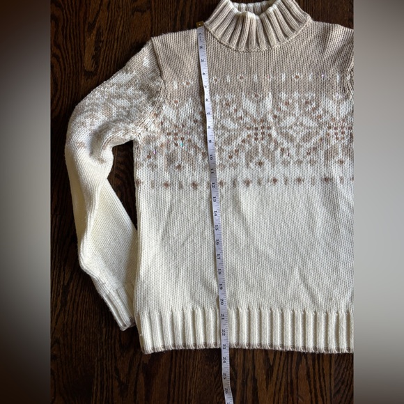 St. John's Bay Beige and Cream Turtleneck Sweater - Picture 8 of 8